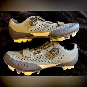 Fi’zi:k TERRA X5 (Gravel biking Shoes)
